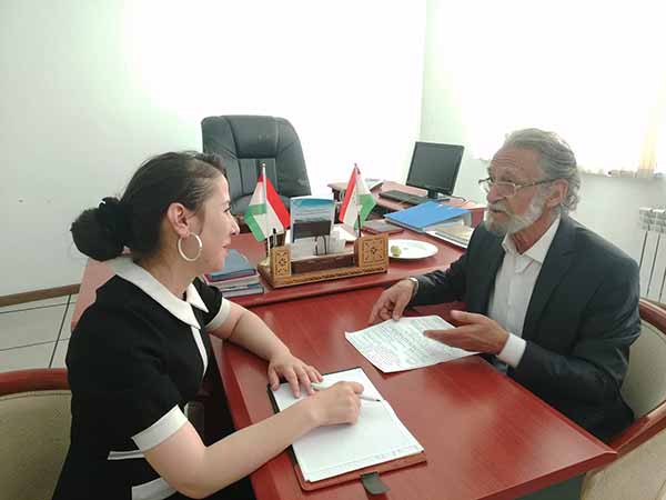 Исфандиёр Ғуломов