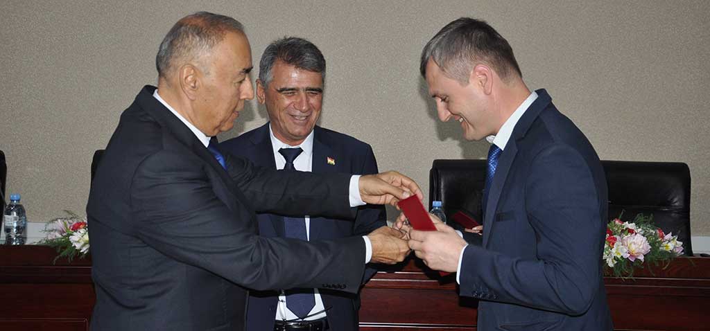 Kitobshona-iftihornoma