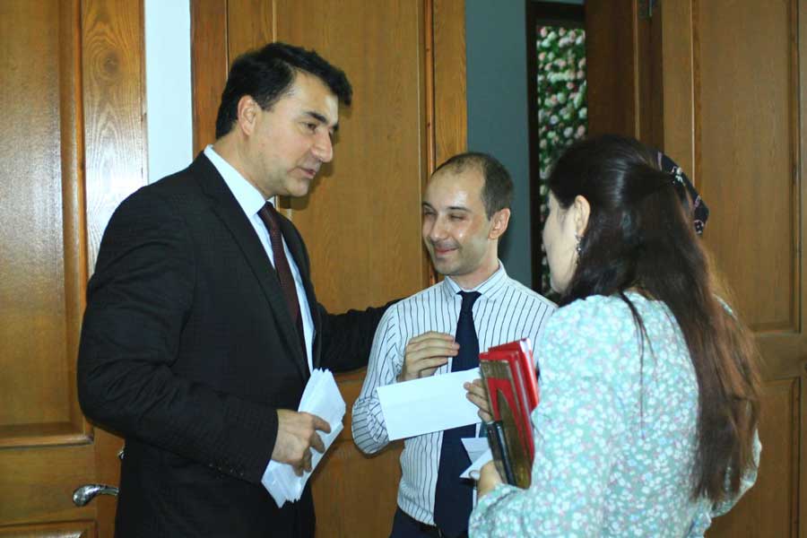 Рӯзи-маъюбон