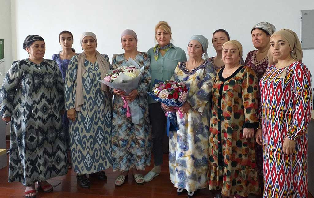 Маҳбуба-Раҷабова-ва-Адолат-Заҳурова