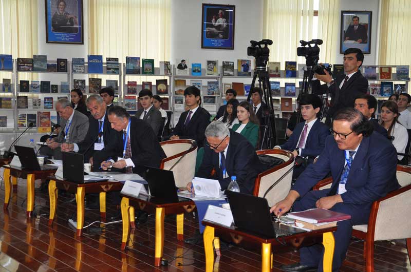 Фурӯғи субҳи доноӣ китоб аст