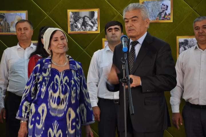 Гулбуни саҳнаи тоҷик