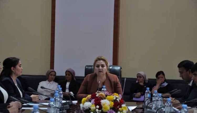 Масъулияти падару модар дар назди ҷомеа