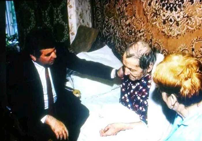 Эмомалӣ_Раҳмон_ва_Сотим_Улуғзода_1