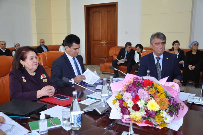 Нафисахон-Юнусова