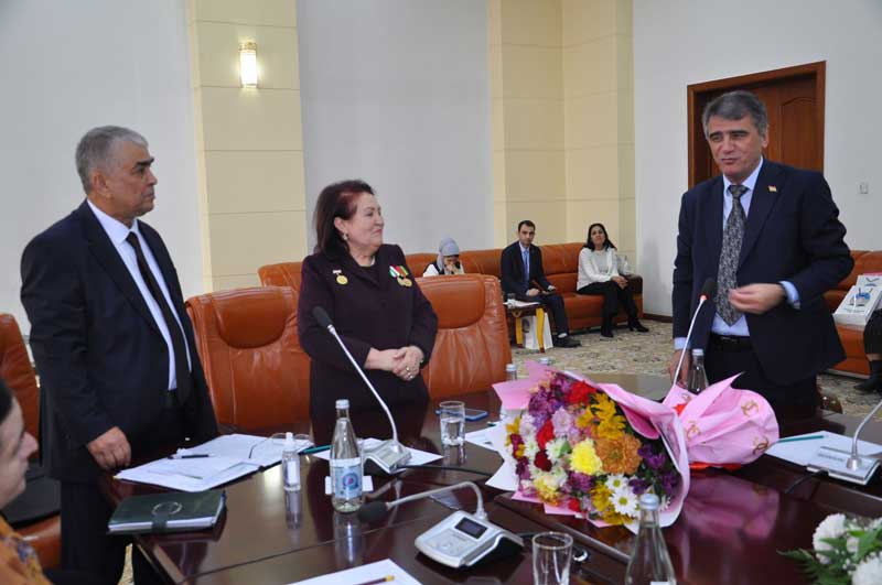 Нафисахон-Юнусова