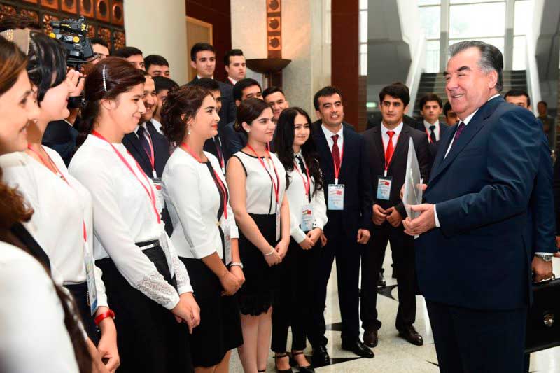 Эмомалӣ-Раҳмон