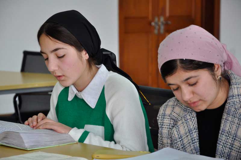 Толори Китобхона 