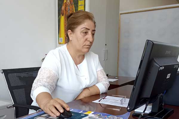 Зумратбӣ-ЭМОМОВА