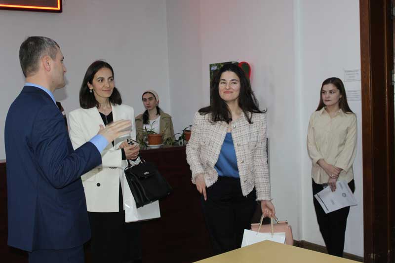 Алина-Гасумянова