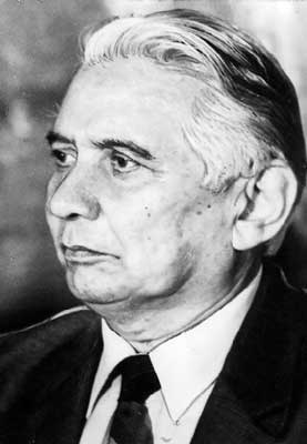 Фотеҳ Ниёзӣ