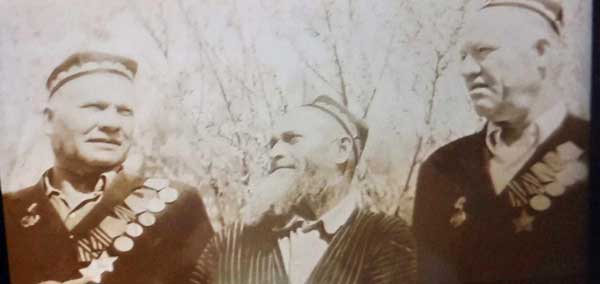 Тавур ва  Маъбур