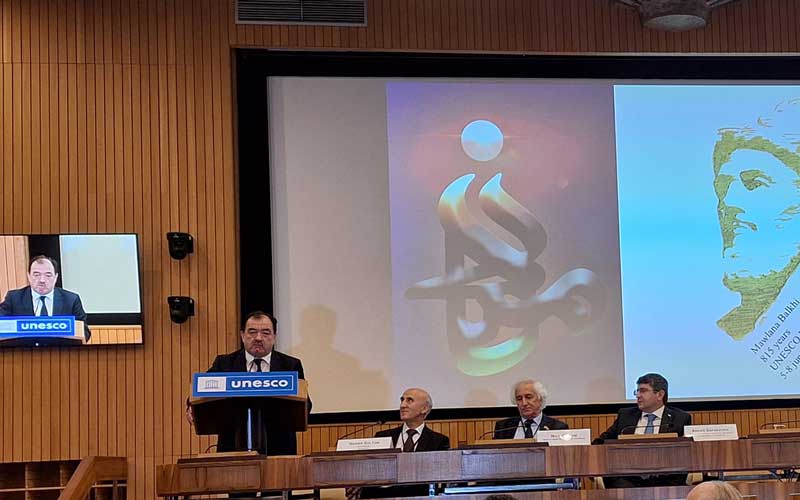 Мавлоно дар Порис