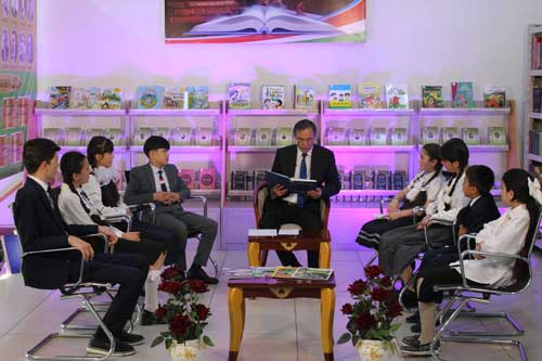 Соате бо “Хаёлпараст” дар маҳфили “Фурӯғ”