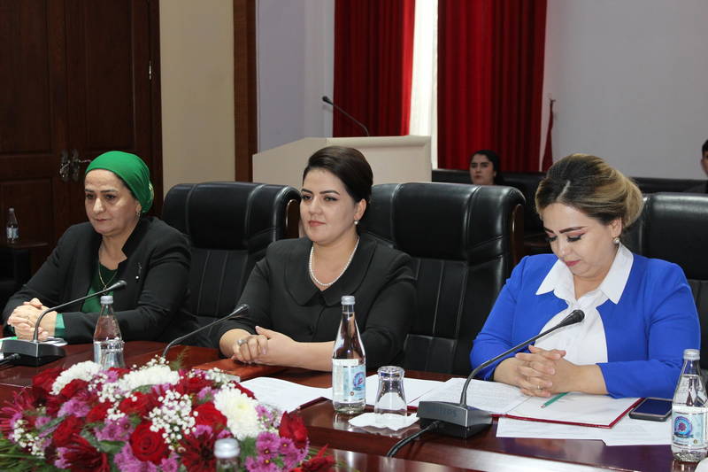 Мизи гирди Китобхонаи миллӣ