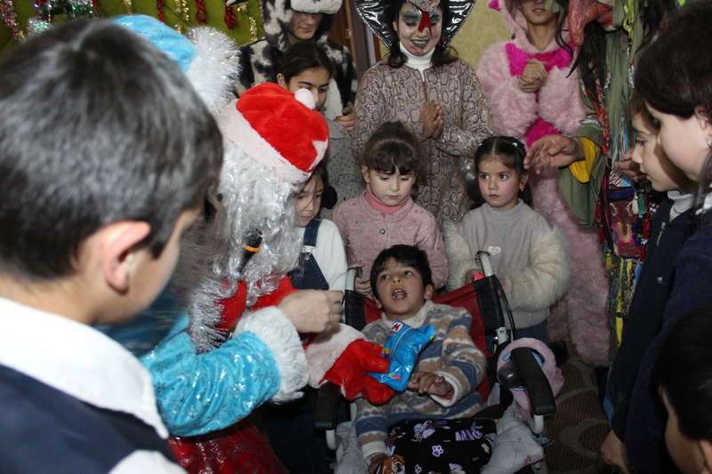 Базми солинавӣ