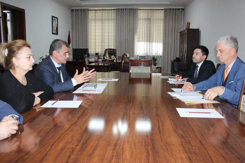 Китобхонаи миллӣ бо Олмон