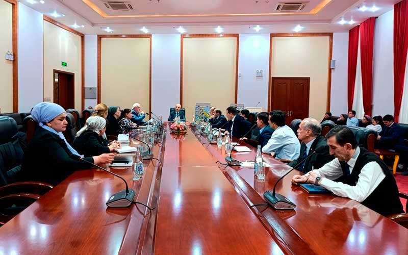 круглый стол в Национальной библиотеке