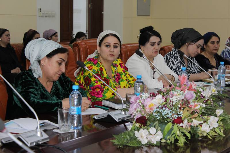 мизи гирд дар Китобхонаи миллӣ