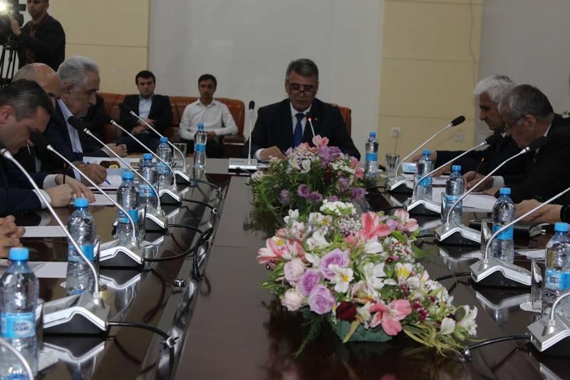 мизи гирд дар Китобхонаи миллӣ