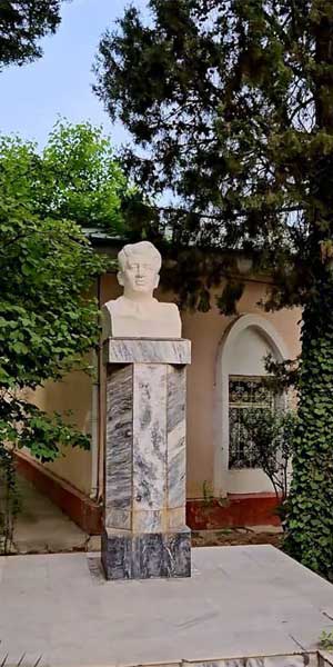 устод Турсунзода 