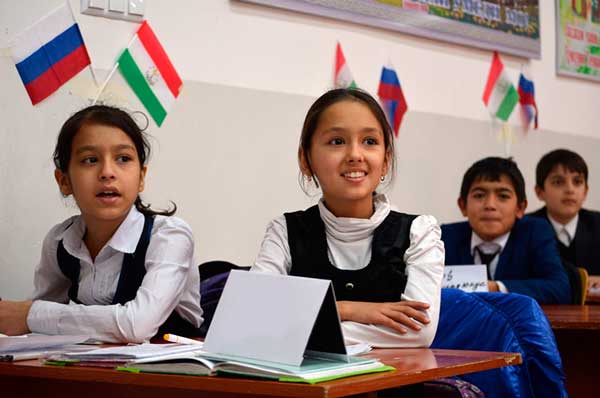 шахсият ва ҷомеа