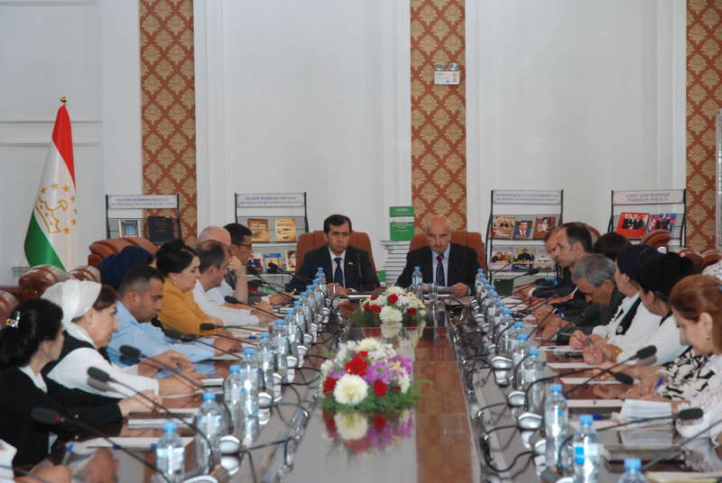 Мизи гирд дар Китобхонаи миллӣ