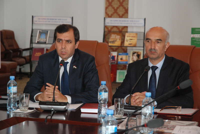 Мизи гирд дар Китобхонаи миллӣ