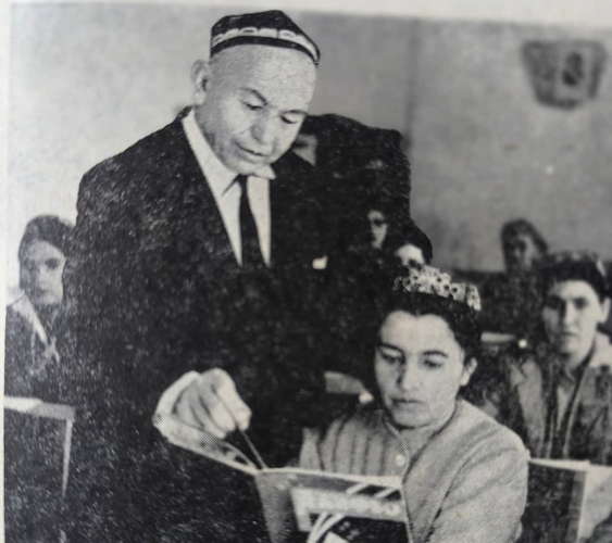 Хилол Каримов 