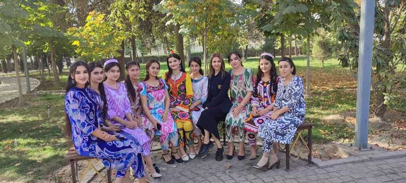 Либоси миллӣ