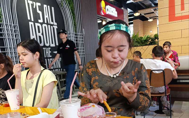 Лаҳзаҳое бо бозиҳои дилошӯб