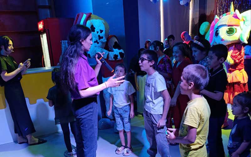 Лаҳзаҳое бо бозиҳои дилошӯб