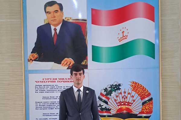 Ахмедов Парвиз