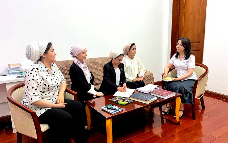 робита бо ҷомеа