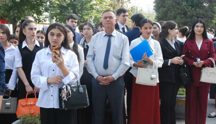 kitobkhona_12006-08-18_18-05_(01)