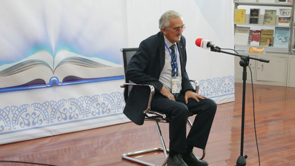 Фурӯғи субҳи доноӣ китоб аст