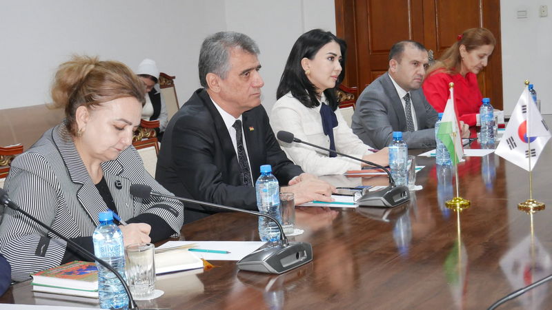 Директори муассиса