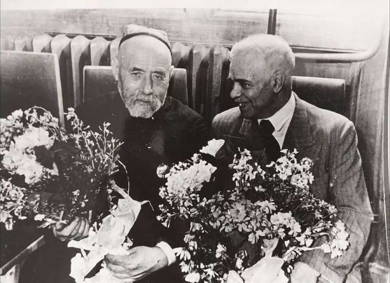 Устодон  Айнӣ ва Лоҳутӣ