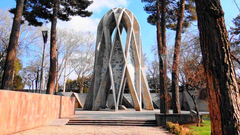 Умари Хайём