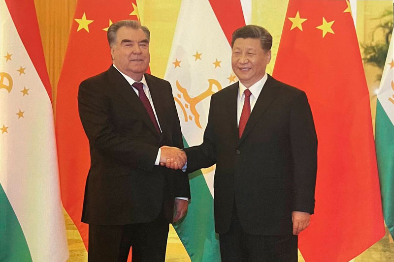 Эмомалӣ Раҳмон ва Си Ҷинпин