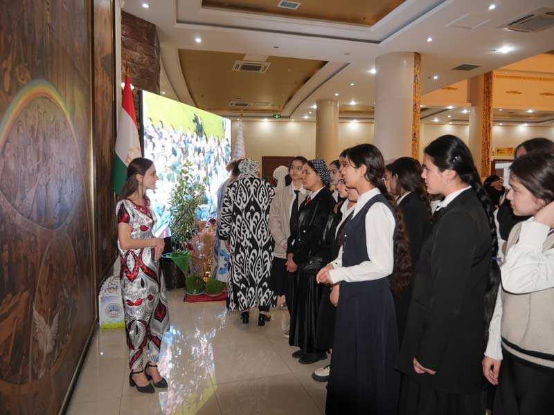 Дарҳои боз дар Китобхонаи миллӣ