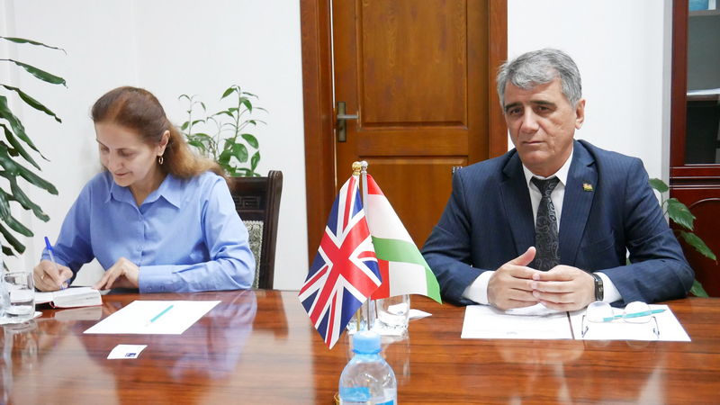 намояндагон аз Донишгоҳи Оксфорд